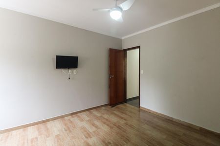 Casa para alugar com 135m², 3 quartos e 2 vagasSuíte 1