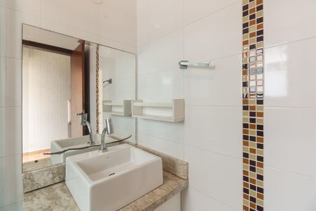 Casa para alugar com 135m², 3 quartos e 2 vagasBanheiro Suíte 3