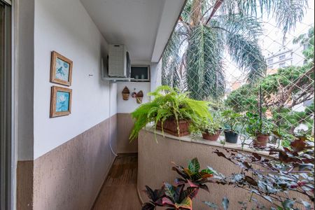 Apartamento à venda com 105m², 3 quartos e 2 vagasVaranda da Suíte