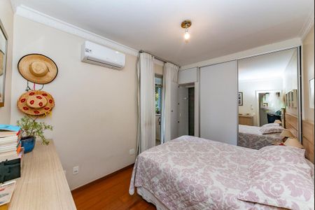 Apartamento à venda com 105m², 3 quartos e 2 vagasSuíte