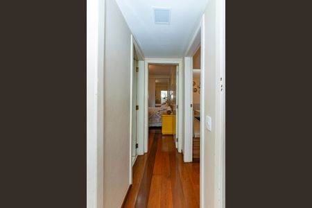 Apartamento à venda com 105m², 3 quartos e 2 vagasCorredor