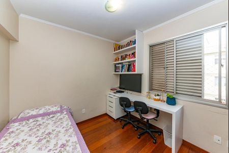 Apartamento à venda com 105m², 3 quartos e 2 vagasQuarto 3