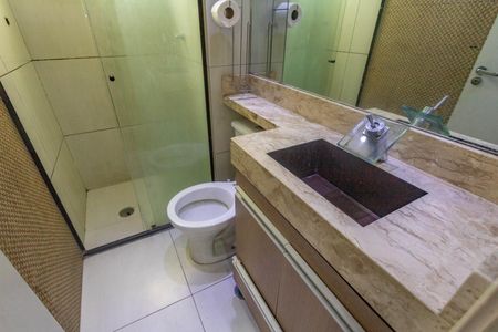 Apartamento à venda com 69m², 3 quartos e 1 vaga Apartamento à venda com 69m², 3 quartos e 1 vagaBanheiro