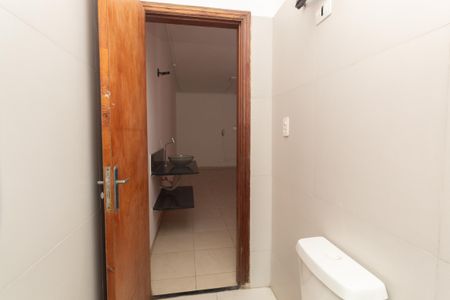 Banheiro de kitnet/studio para alugar com 1 quarto, 45m² em Vila Guilherme, São Paulo