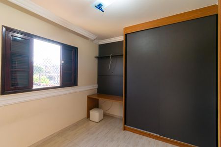 Casa à venda com 240m², 3 quartos e 6 vagasQuarto 2