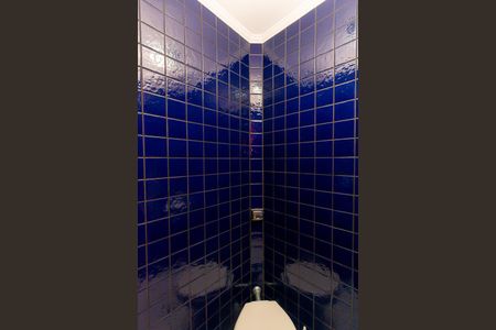 Casa à venda com 240m², 3 quartos e 6 vagasGaragem - Lavabo