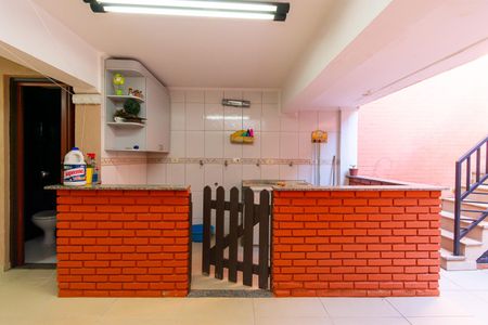 Casa à venda com 240m², 3 quartos e 6 vagasÁrea de Serviço