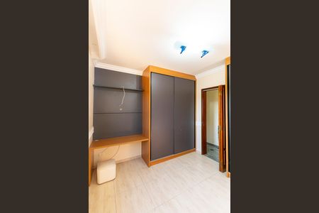 Casa à venda com 240m², 3 quartos e 6 vagasQuarto 2