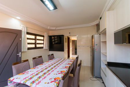 Casa à venda com 240m², 3 quartos e 6 vagasCozinha