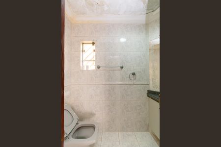 Casa à venda com 240m², 3 quartos e 6 vagasLavabo