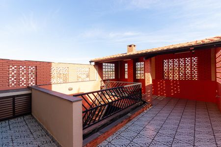 Casa à venda com 240m², 3 quartos e 6 vagasQuintal