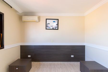 Casa à venda com 240m², 3 quartos e 6 vagasSuíte