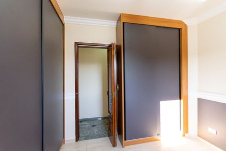 Casa à venda com 240m², 3 quartos e 6 vagasQuarto 2