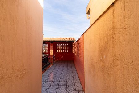 Casa à venda com 240m², 3 quartos e 6 vagasQuintal