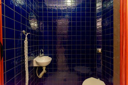 Casa à venda com 240m², 3 quartos e 6 vagasGaragem - Lavabo