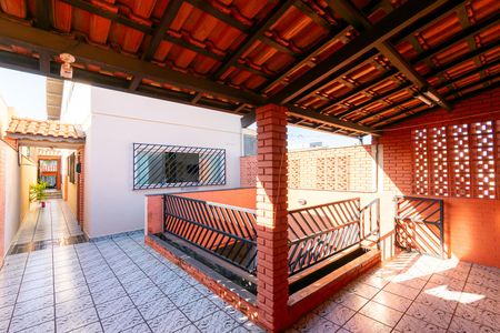 Casa à venda com 240m², 3 quartos e 6 vagasQuintal