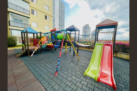 Apartamento à venda com 76m², 3 quartos e 1 vaga Apartamento à venda com 76m², 3 quartos e 1 vagaÁrea comum - Playground