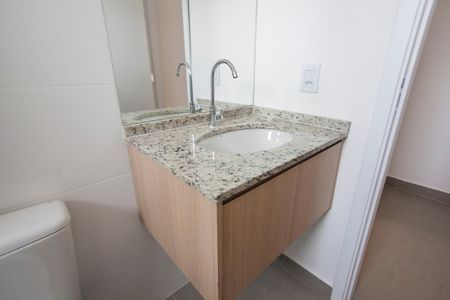 Apartamento para alugar com 68m², 2 quartos e 2 vagasBanheiro Social