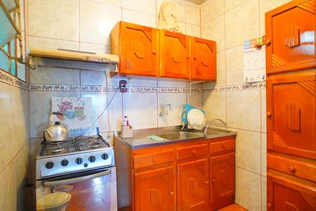 Casa à venda com 93m², 3 quartos e 2 vagas Casa à venda com 93m², 3 quartos e 2 vagasCozinha