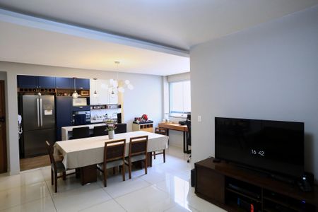 Apartamento à venda com 115m², 3 quartos e 1 vaga Apartamento à venda com 115m², 3 quartos e 1 vagaSala