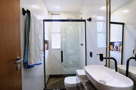 Apartamento à venda com 115m², 3 quartos e 1 vaga Apartamento à venda com 115m², 3 quartos e 1 vagaBanheiro