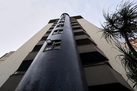 Apartamento à venda com 115m², 3 quartos e 1 vaga Apartamento à venda com 115m², 3 quartos e 1 vagaFachada