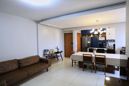 Sala de apartamento à venda com 3 quartos, 115m² em Colégio Batista, Belo Horizonte