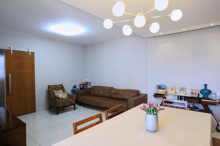 Sala de apartamento à venda com 3 quartos, 115m² em Colégio Batista, Belo Horizonte