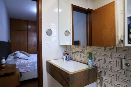 Apartamento à venda com 115m², 3 quartos e 1 vaga Apartamento à venda com 115m², 3 quartos e 1 vagaBanheiro da Suíte