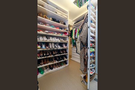 Apartamento à venda com 189m², 3 quartos e 2 vagasSuíte Principal - Closet