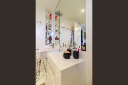 Apartamento à venda com 189m², 3 quartos e 2 vagasSuíte 2 - Banheiro