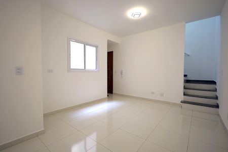Sala de apartamento para alugar com 2 quartos, 90m² em Pinheirinho, Santo André