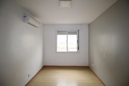 Sala de apartamento para alugar com 3 quartos, 65m² em Vila Ipiranga, Porto Alegre