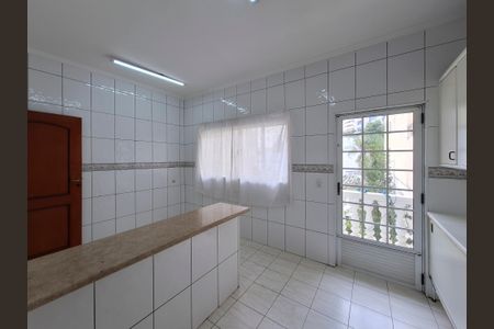 Casa para alugar com 400m², 4 quartos e 2 vagas Casa para alugar com 400m², 4 quartos e 2 vagasCozinha