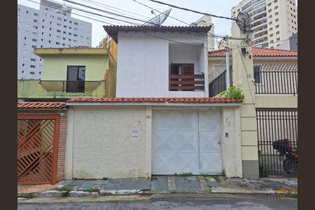 Casa para alugar com 400m², 4 quartos e 2 vagas Casa para alugar com 400m², 4 quartos e 2 vagasFachada