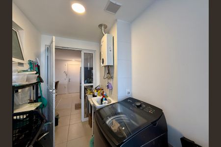 Apartamento à venda com 79m², 3 quartos e 1 vagaÁrea de Serviço