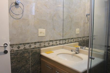 Apartamento à venda com 66m², 2 quartos e 1 vagaBanheiro da Suíte