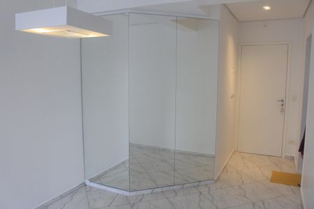 Apartamento à venda com 66m², 2 quartos e 1 vagaSala