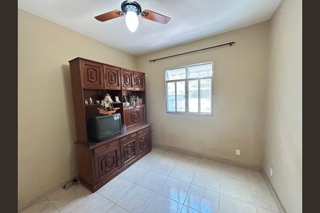 Quarto  de casa para alugar com 2 quartos, 200m² em Bento Ribeiro, Rio de Janeiro