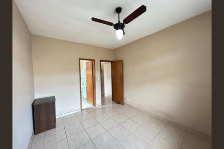 Casa para alugar com 200m², 2 quartos e 2 vagasSuíte