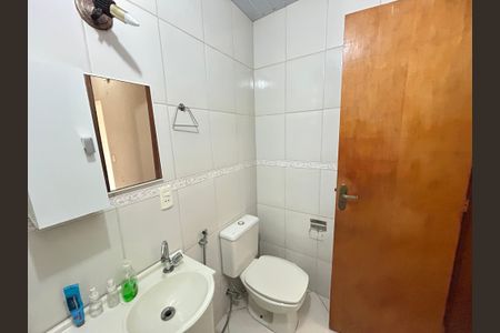 Casa para alugar com 200m², 2 quartos e 2 vagasBanheiro Social 1