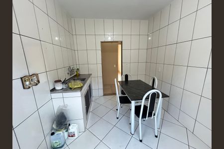 Casa para alugar com 200m², 2 quartos e 2 vagasCozinha