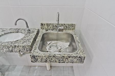 Apartamento para alugar com 44m², 2 quartos e 1 vaga Apartamento para alugar com 44m², 2 quartos e 1 vagaBanheiro