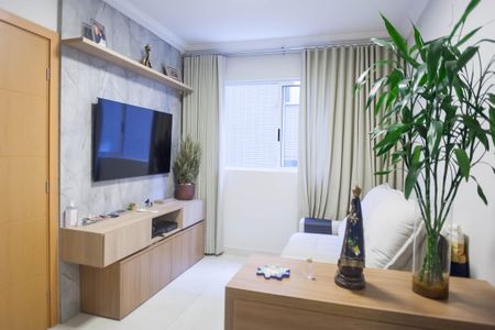 Sala de TV de apartamento à venda com 2 quartos, 60m² em Sion, Belo Horizonte