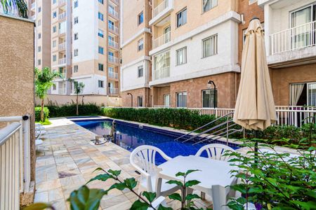 Apartamento para alugar com 37m², 2 quartos e sem vaga Apartamento para alugar com 37m², 2 quartos e sem vagaÁrea comum - Piscina