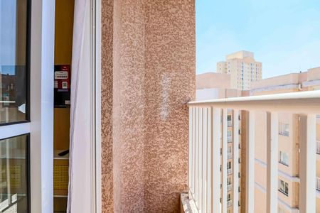 Apartamento para alugar com 37m², 2 quartos e sem vaga Apartamento para alugar com 37m², 2 quartos e sem vagaVaranda