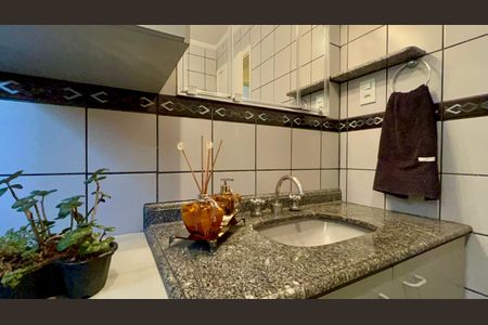 Apartamento à venda com 95m², 2 quartos e sem vagaBanheiro