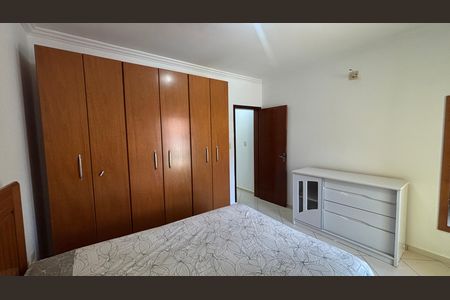 Casa à venda com 126m², 3 quartos e 2 vagas Casa à venda com 126m², 3 quartos e 2 vagassuite