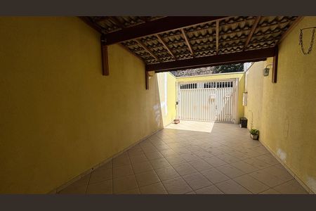 Casa à venda com 126m², 3 quartos e 2 vagas Casa à venda com 126m², 3 quartos e 2 vagasGaragem