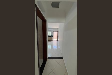 Casa à venda com 126m², 3 quartos e 2 vagas Casa à venda com 126m², 3 quartos e 2 vagasCorredor